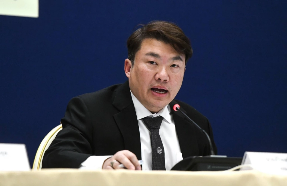 นายสิริพงศ์ อังคสกุลเกียรติ โฆษกประจำสำนักนายกรัฐมนตรี 