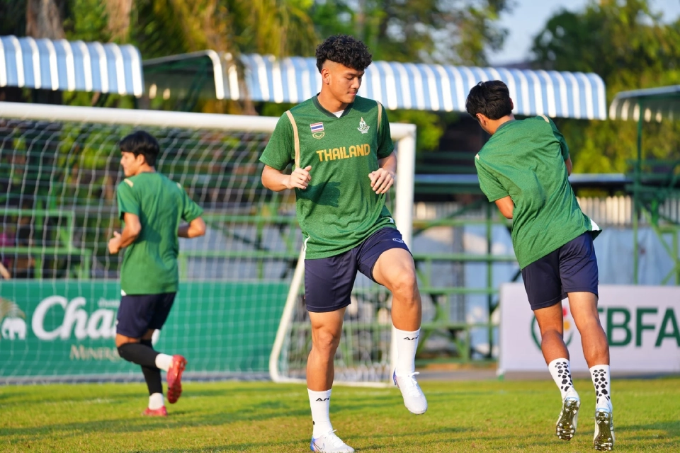 ชนภัช บัวพันธ์ 