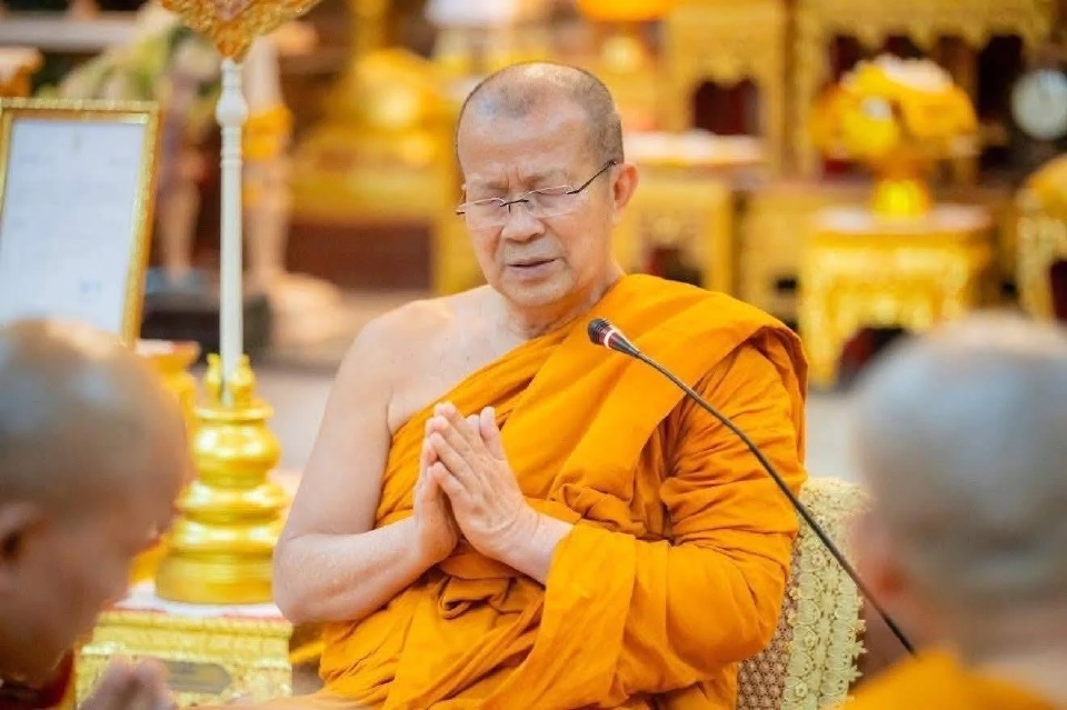 พระพรหมวชิรโพธิวงศ์  เจ้าอาวาสวัดไทยพุทธคยา หัวหน้าพระธรรมทูตสายประเทศ อินเดีย เนปาล