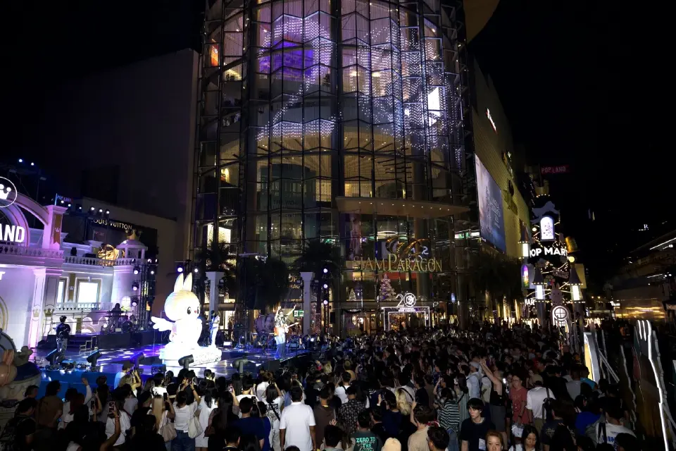 เคานต์ดาวน์ใจกลางกรุงเทพฯ คึกคักล้นสยามพารากอน ปรากฏการณ์ส่งท้ายปีสู่ศักราชใหม่ยิ่งใหญ่ทั่วทุกพื้นที่