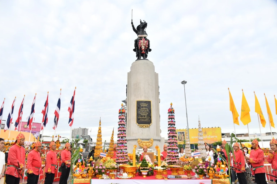 28 ธันวาคม วันคล้ายวันปราบดาภิเษกสมเด็จพระเจ้าตากสินมหาราช