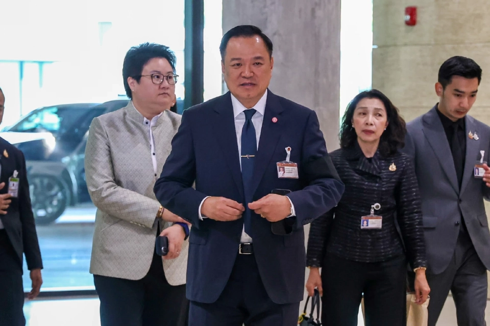 นายกฯ ปัดตอบรายละเอียด รพ.ถูกโจมตี ยัน 'ยังไม่เห็นสัญญาณกัมพูชาขอเจรจา'