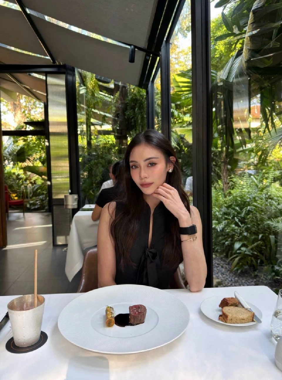  “พลอย” พิมพ์ลลิล ตันติวีรกุล