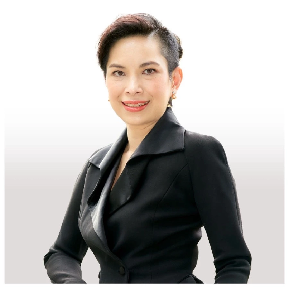 นางสาวชญาวดี ชัยอนันต์ ผู้ช่วยผู้ว่าการ สายองค์กรสัมพันธ์ และโฆษก ธปท. 