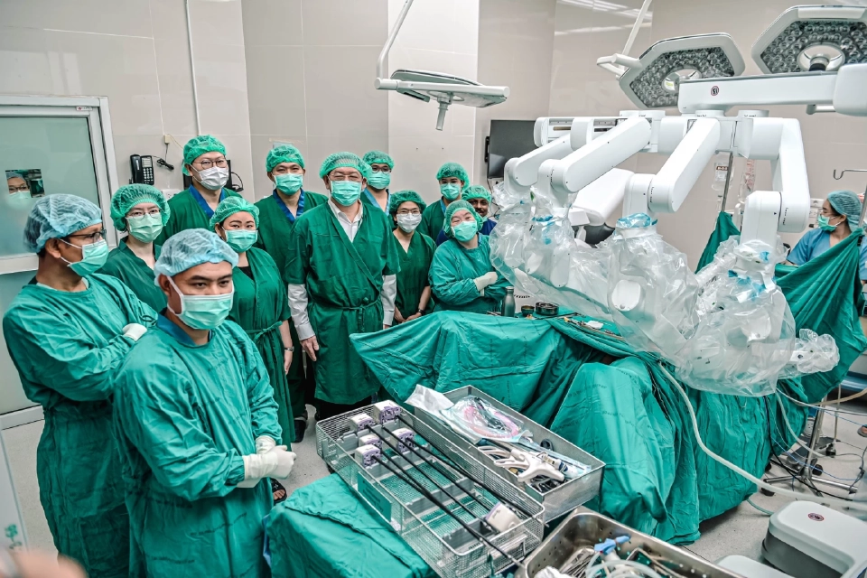 รพ.นพรัตนราชธานี เปิดตัวหุ่นยนต์ผ่าตัด ตอบโจทย์การแพทย์เฉพาะทาง