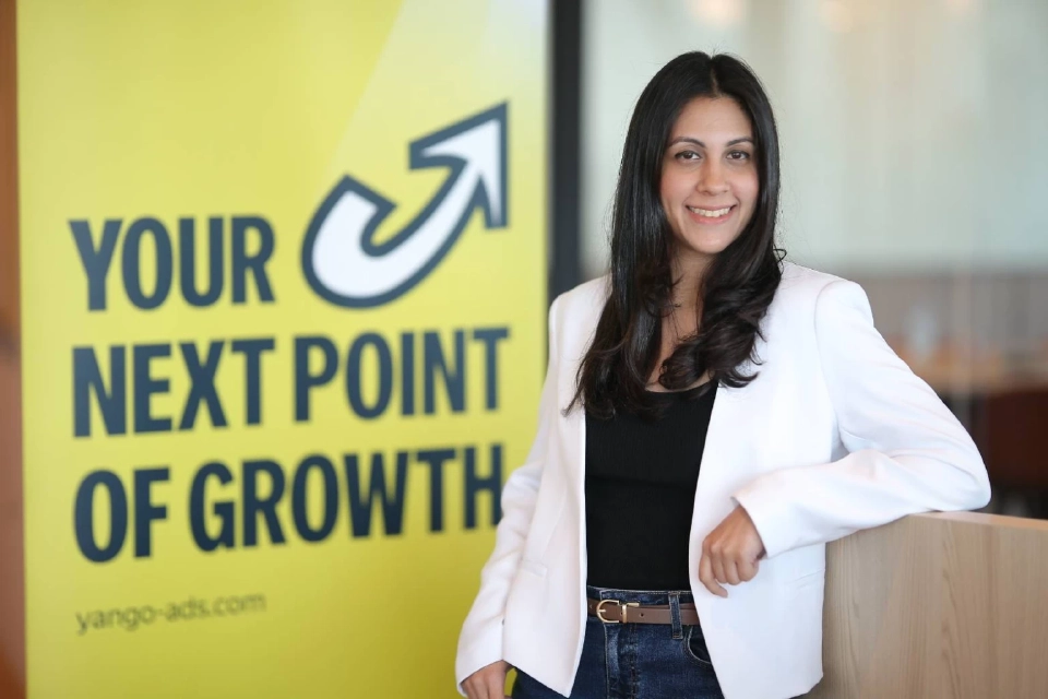 นางสาวเนฮะ ดาวาร์