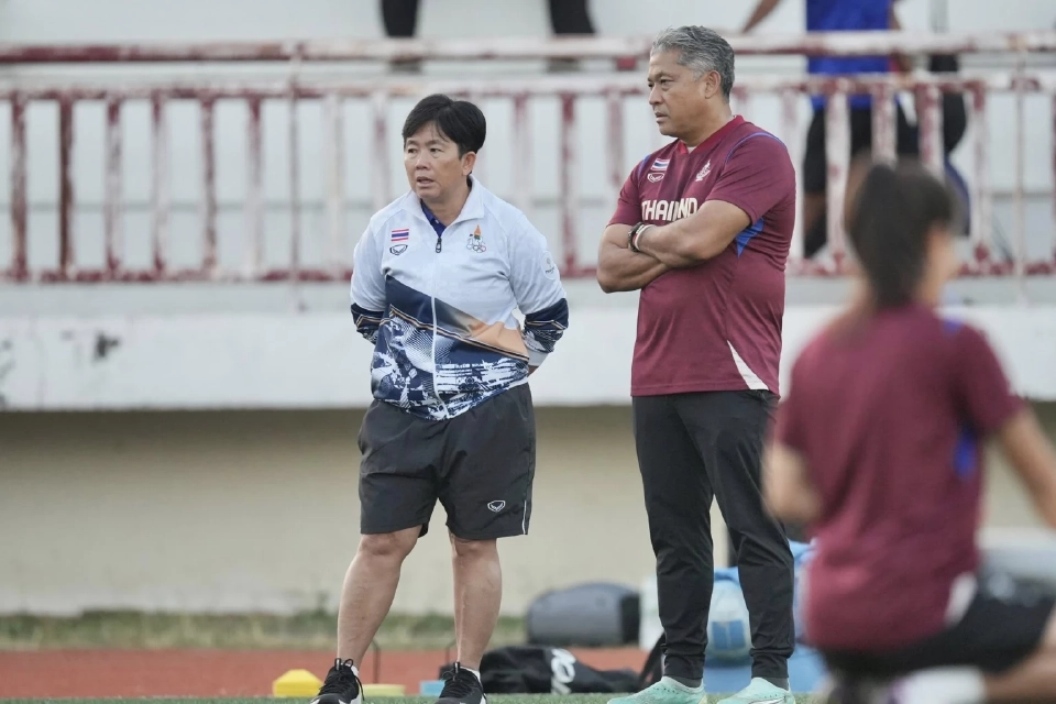“โค้ชหนึ่ง” หนึ่งฤทัย สระทองเวียน หัวหน้าผู้ฝึกสอนฟุตบอลหญิงทีมชาติไทย