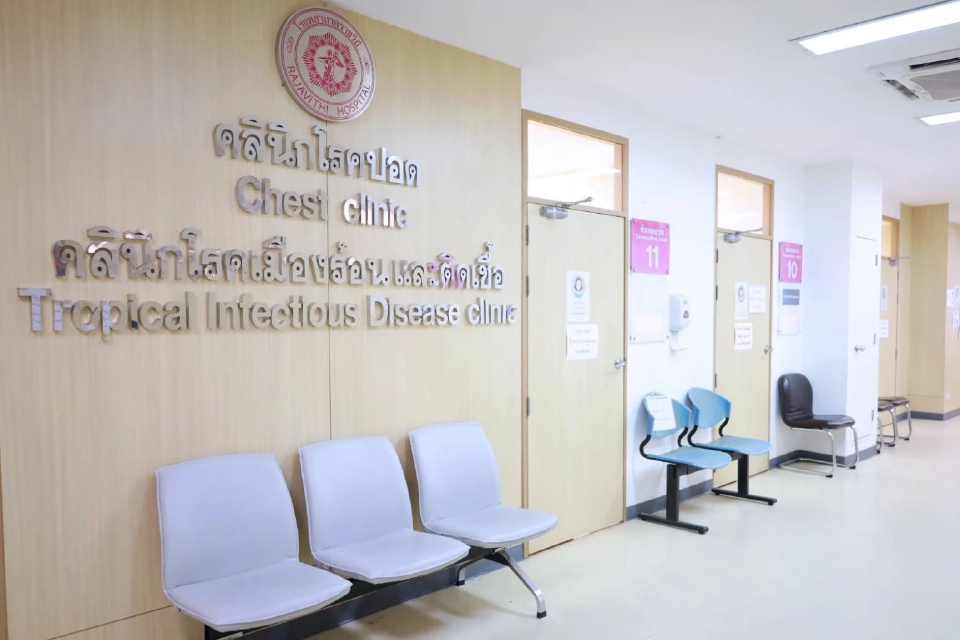 ราชวิถีชวนตรวจ HIV ฟรีปีละ 2 ครั้ง ย้ำรู้เร็ว-รักษาเร็ว ลดแพร่เชื้อ