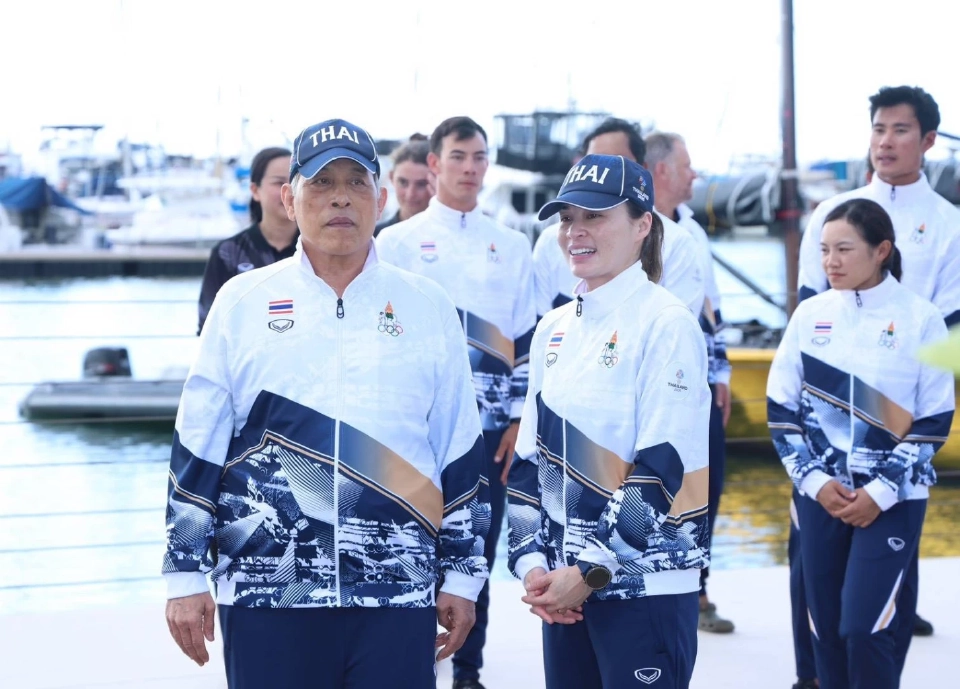 ‘ในหลวง’ เสด็จพระราชทานเหรียญทองเรือใบซีเกมส์ให้ ‘พระราชินี’ ที่ทรงนำทีม SSL47 ไทยคว้าแชมป์ซีเกมส์