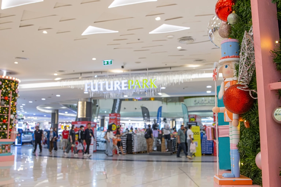 FUTURE PARK & ZPELL เนรมิต 'โรงงานผลิตความสุข' ถ่ายรูป - ลุ้นรถ -ดูหนังกลางแปลงฟรี