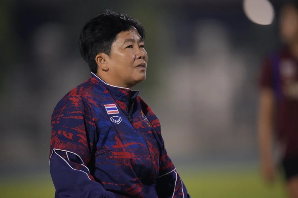 “โค้ชหนึ่ง” หนึ่งฤทัย สระทองเวียน หัวหน้าผู้ฝึกสอนฟุตบอลหญิงทีมชาติไทย