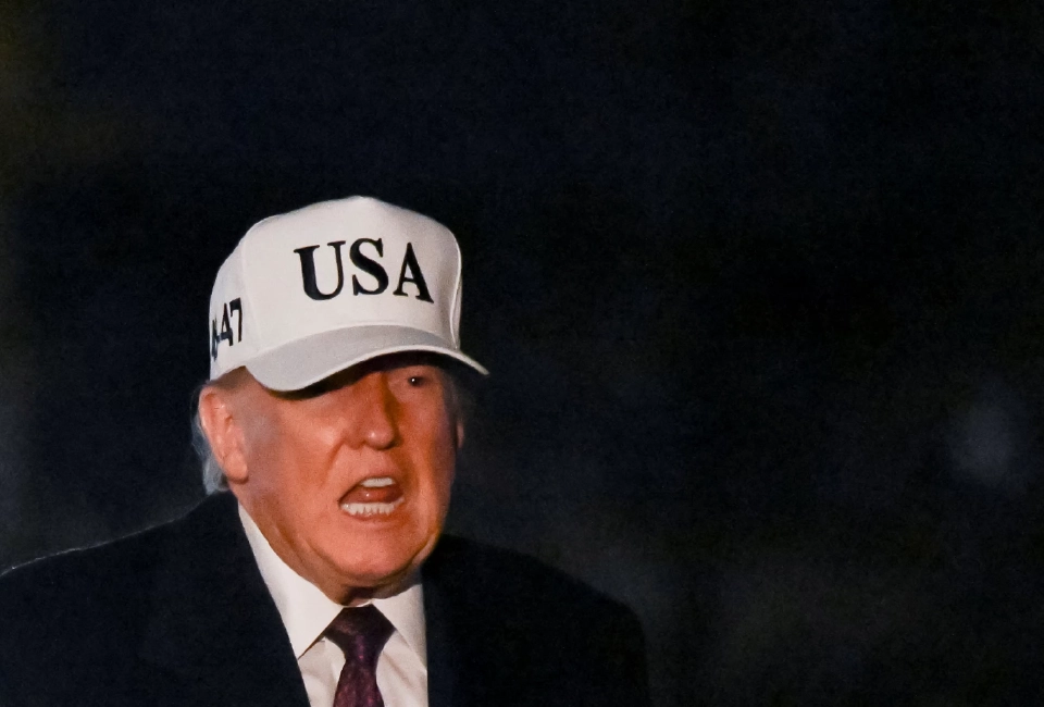 'ทรัมป์' ระบายผ่านโซเชียล 'เราพังแน่' หากศาลฎีกาสั่งเลิกภาษีนำเข้า