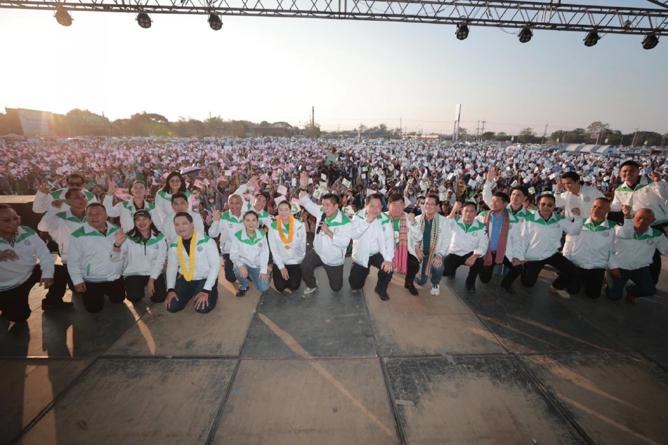 “ธรรมนัส”ลุยหาเสียงขอนแก่น คนแห่ฟังนับหมื่น ประกาศไม่ขายฝัน แต่ทำจริง