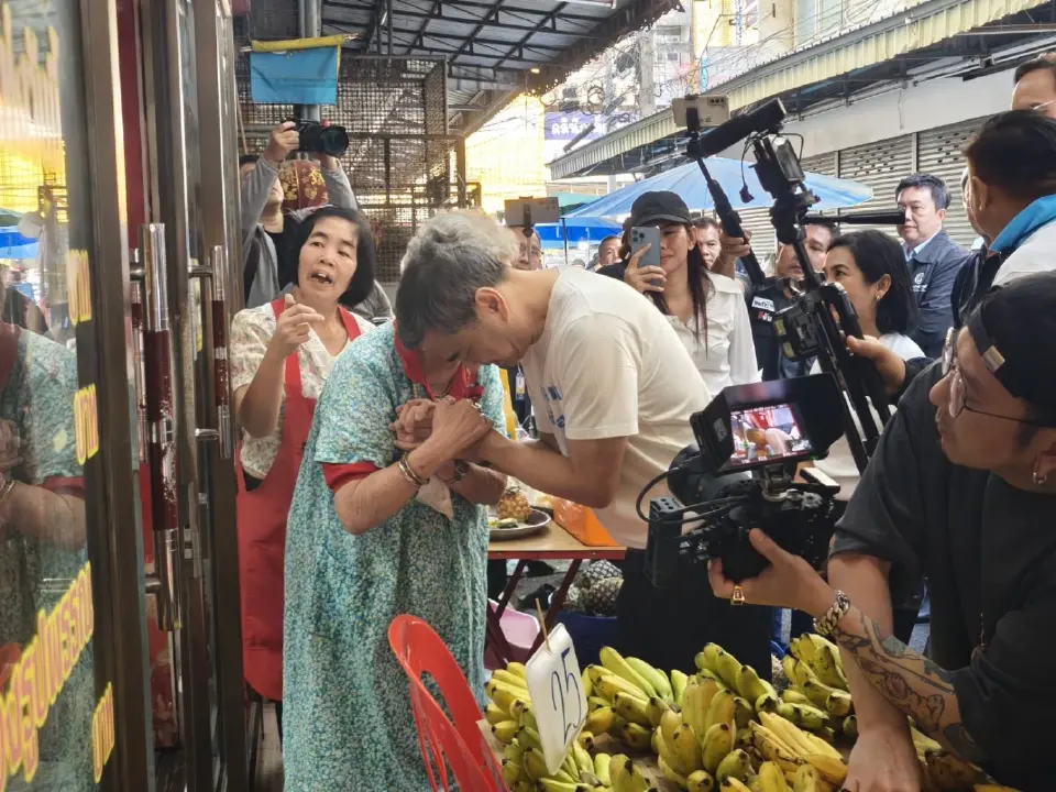 “อภิสิทธิ์-กรณ์-การดี” 3 แคนดิเดตนายกฯ ปชป. ลุยหาเสียงอยุธยา