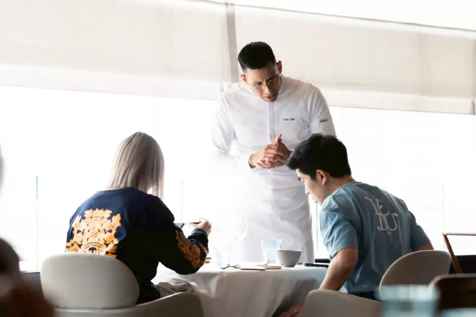 Blue by Alain Ducasse เปิดตัว 6-Hands Experience ดินเนอร์ 3 เชฟระดับโลก ณ ไอคอนสยาม