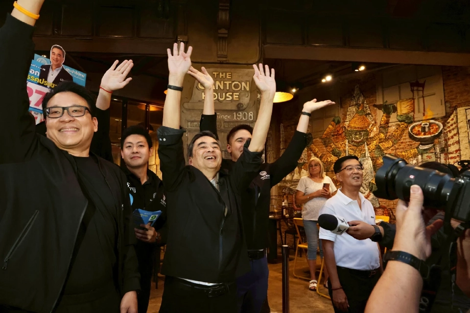 “อภิสิทธิ์”ชูนโยบายขุดลอก “แม่น้ำสายที่ 2” ระบายน้ำลงทะเล แก้น้ำท่วมกรุง