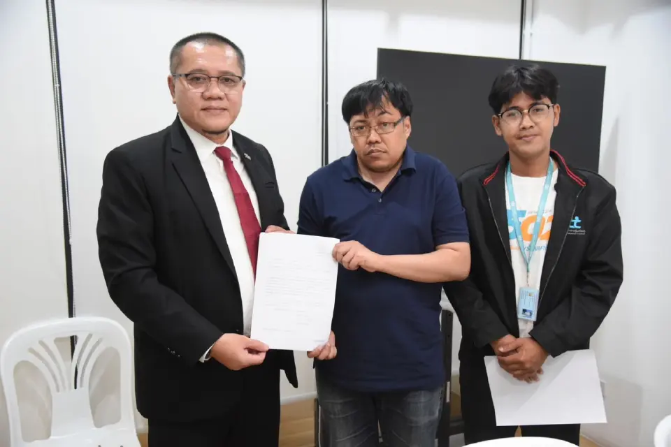 ประชาชนบุก TCC ทวงคำตอบ “สภาผู้บริโภค” ปมควบรวม AWN–3BB เงียบ 2 เดือน