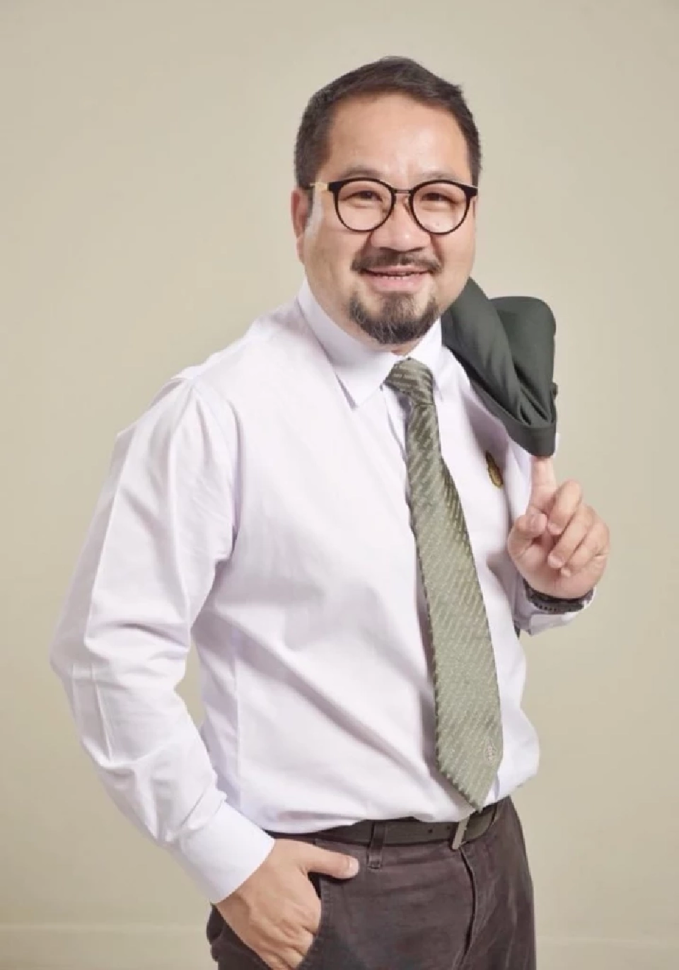 นายแสงชัย ธีรกุลวาณิช 