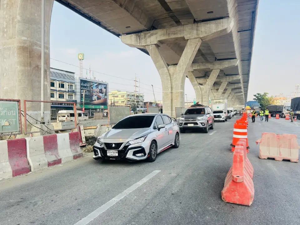 ตำรวจเปิดช่องทางพิเศษ "ถนนพระราม 2" เพิ่มอีก 1 ช่อง เร่งระบายรถ