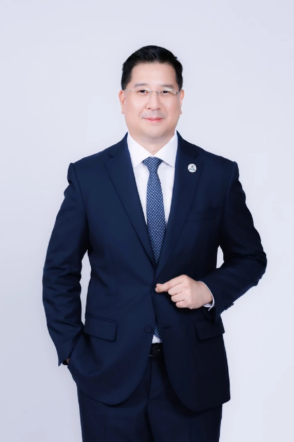 นายสิทธิกร ดิเรกสุนทร กรรมการและผู้จัดการทั่วไป บรรษัทประกันสินเชื่ออุตสาหกรรมขนาดย่อม (บสย.)