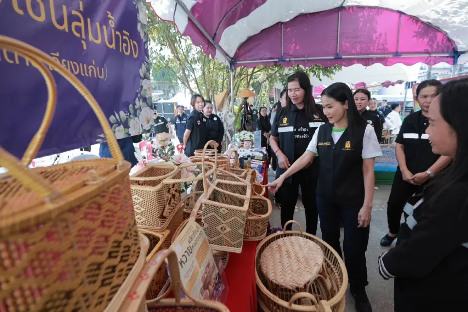 “ธรรมนัส-นฤมล”ลุยเชียงราย ฟังเสียงครู นักเรียน รื้อเกณฑ์ ผอ.โรงเรียน