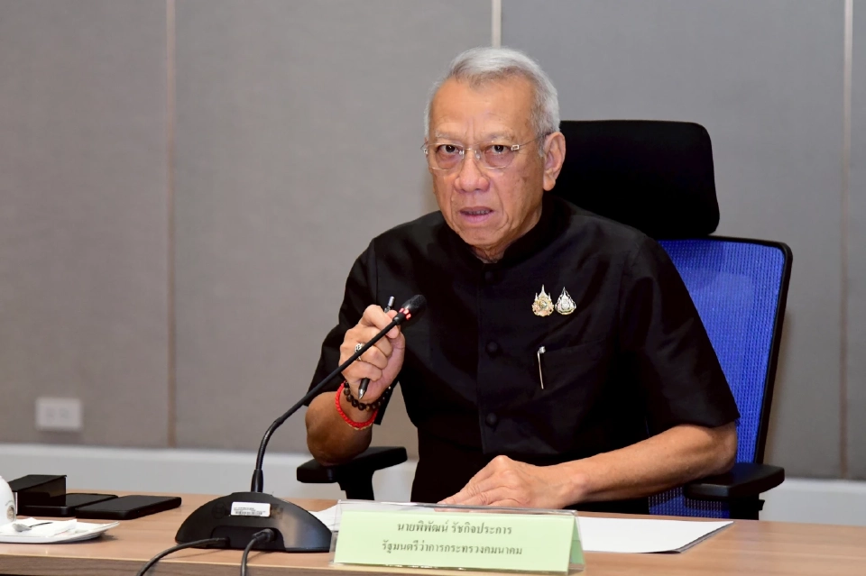 ‘พิพัฒน์’ สแกน 14 สัญญา ‘อิตาเลียนไทย’ สั่งเบรกก่อสร้าง 15 วัน