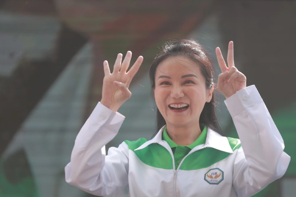 “ธรรมนัส-นฤมล”ลุยหาเสียงร้อยเอ็ด–ขอนแก่น ชูแปลง ส.ป.ก.เป็นโฉนดครุฑแดง