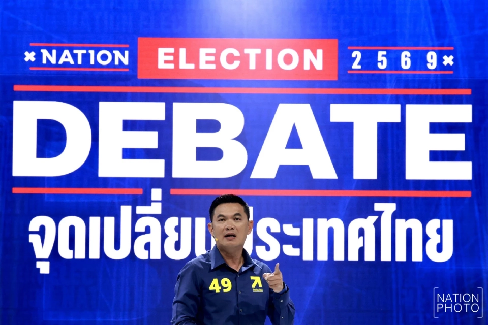 นายสุชัชวีร์ สุวรรณสวัสดิ์ หัวหน้าพรรค และแคนดิเดตนายกฯพรรคไทยก้าวใหม่ 