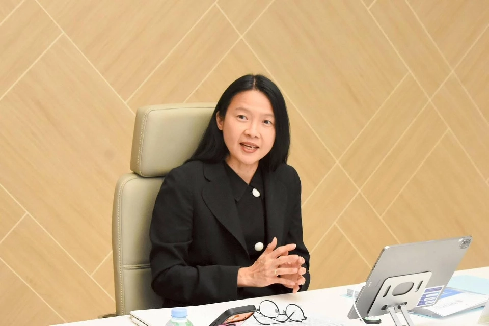 นางสาวกุลยา ตันติเตมิท อธิบดีกรมสรรพากร