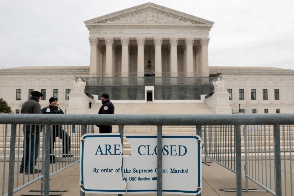 ศาลสูงสุดสหรัฐฯ เลื่อนตัดสินภาษีทรัมป์ เป็น 14 ม.ค. ชี้ชะตาเศรษฐกิจโลก