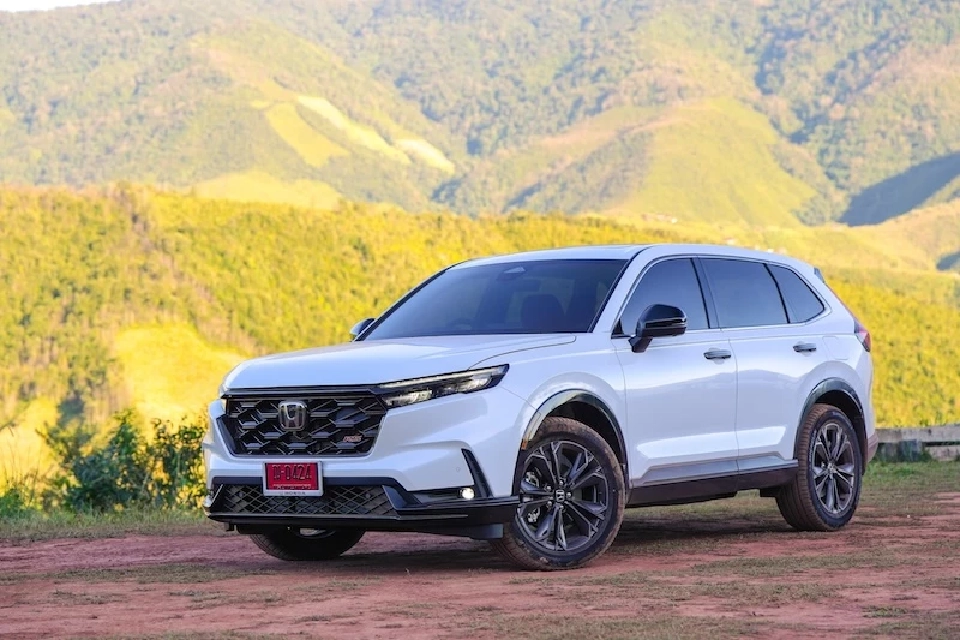 รีวิว Honda CR-V RS 4WD เอสยูวีไฮบริดราคาล้านเจ็ด
