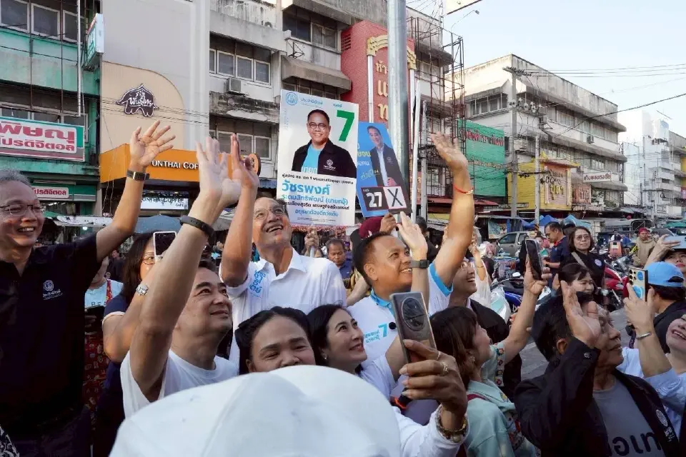 “อภิสิทธิ์-กรณ์-การดี” 3 แคนดิเดตนายกฯ ปชป. ลุยหาเสียงอยุธยา