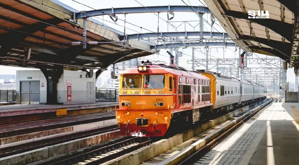 เดินขบวนรถไฟสายอีสาน