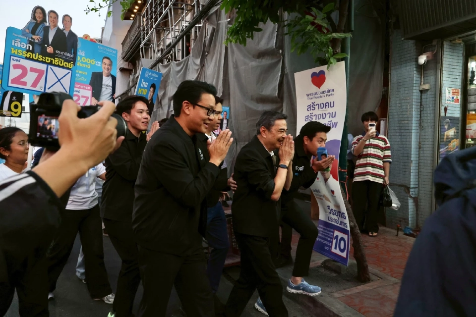 “อภิสิทธิ์”ชูนโยบายขุดลอก “แม่น้ำสายที่ 2” ระบายน้ำลงทะเล แก้น้ำท่วมกรุง