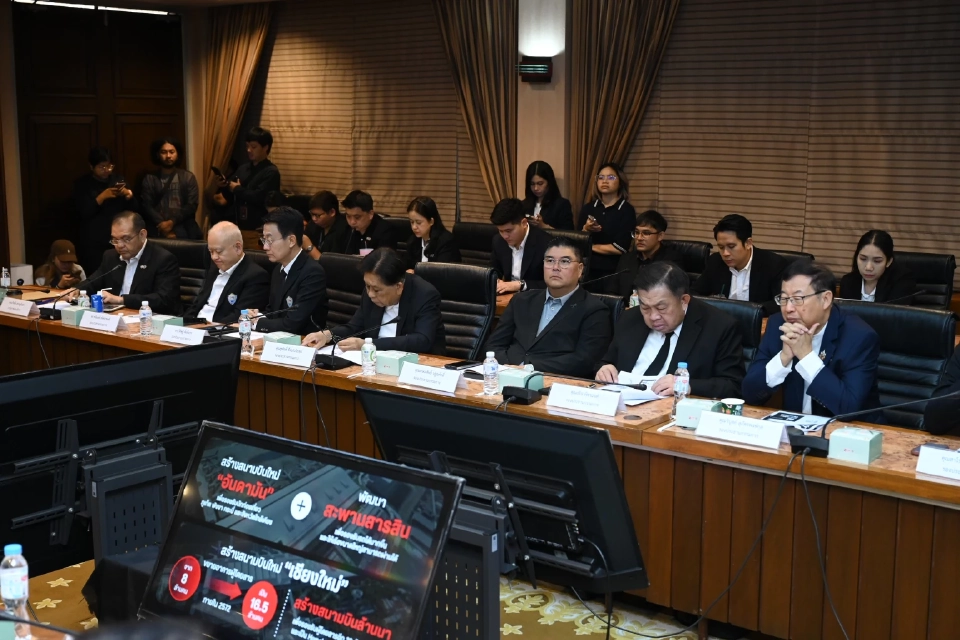 หอการค้า ถกเพื่อไทย ชงพิมพ์เขียวฟื้นศก. เตือนหลังเลือกตั้งความเสี่ยงเพียบ