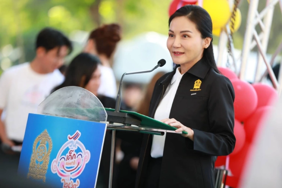 "ธรรมนัส-นฤมล" เปิดวันเด็กปี 69 แจกของขวัญแสนชิ้น ชู "เรียนดี มีคุณธรรม"