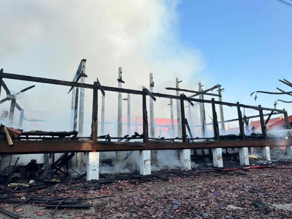 ไฟไหม้วัดตะโก วัดดังหลวงพ่อรวยลพบุรี ศาลาไม้วอดทั้งหลัง เร่งตรวจสอบสาเหตุ