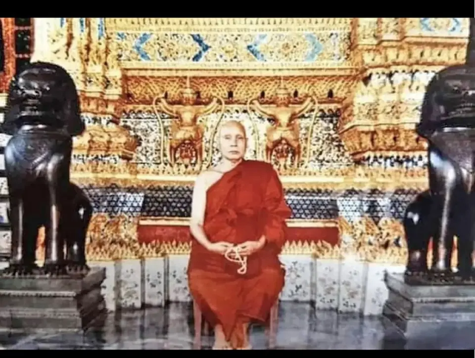 พระแก้วเขียว พระแก้วขาว