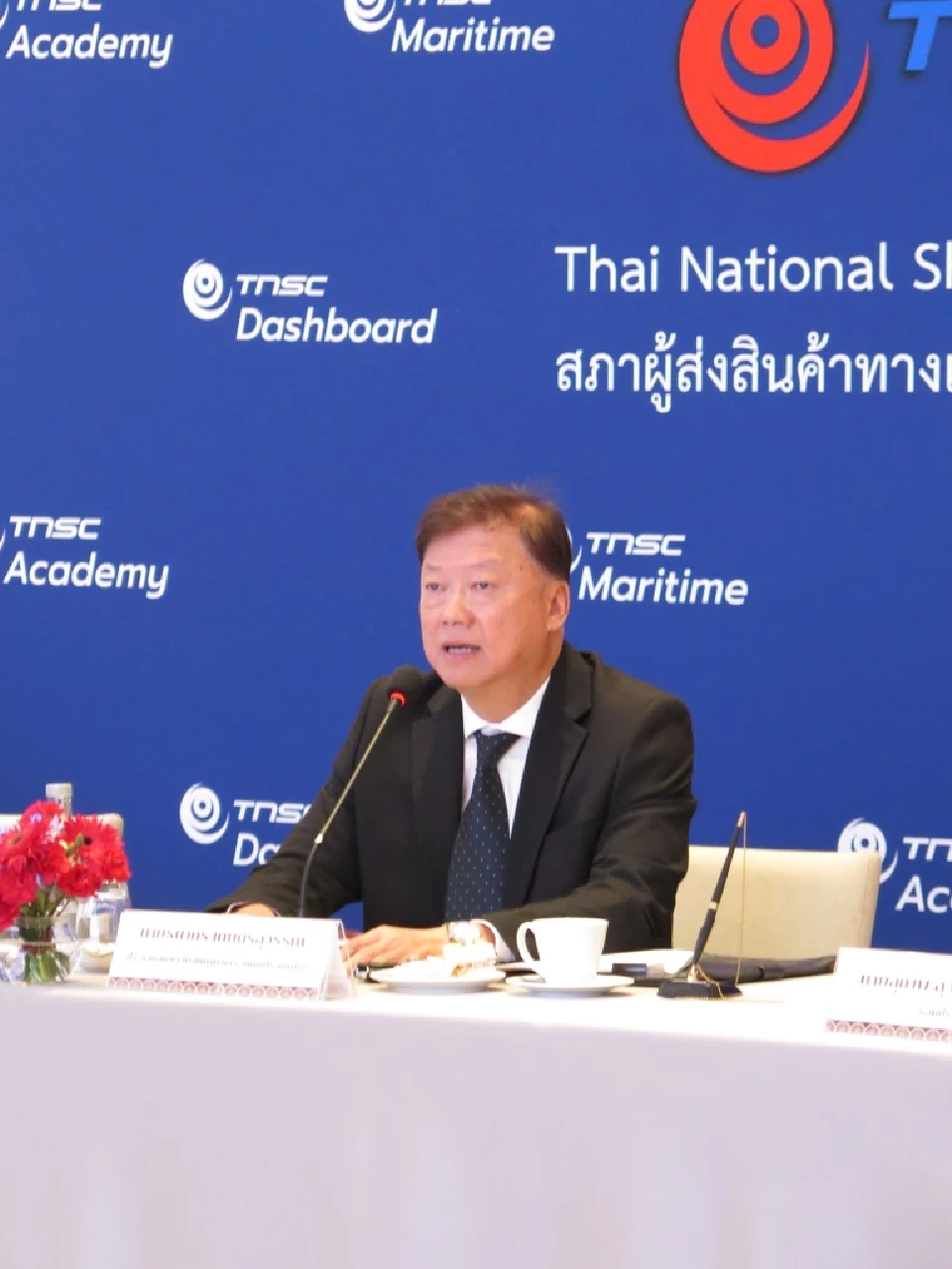 นายธนากร เกษตรสุวรรณ ประธาน สภาผู้ส่งสินค้าทางเรือแห่งประเทศไทย (สรท.)