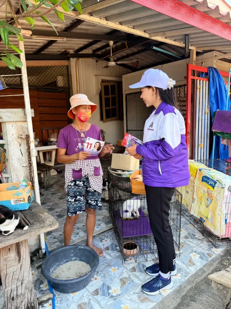 “ทนายน้ำมนต์” ระดมรถโมบายลุยหาเสียงเลือกตั้ง ชนทุกพรรคโค้งสุดท้าย
