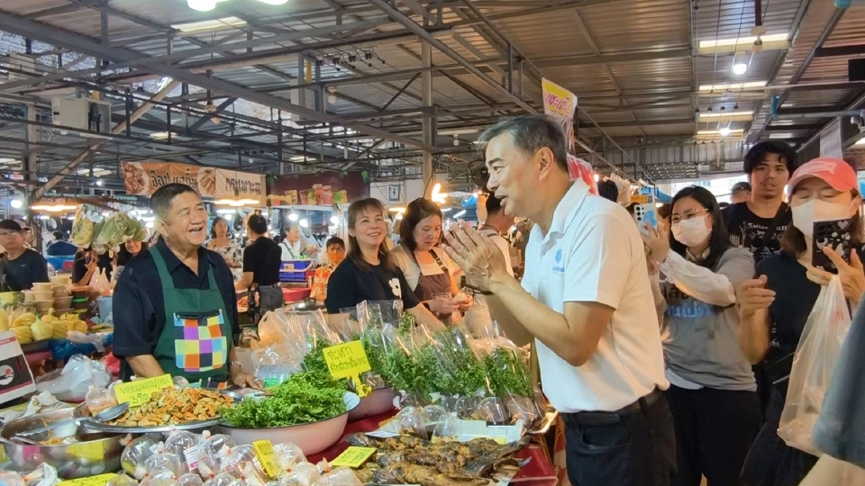 โหมหนัก“อภิสิทธิ์-สกลธี”นำทัพ ปชป.ลุยหาเสียง กทม. ตะวันออก 3 จุดรวด