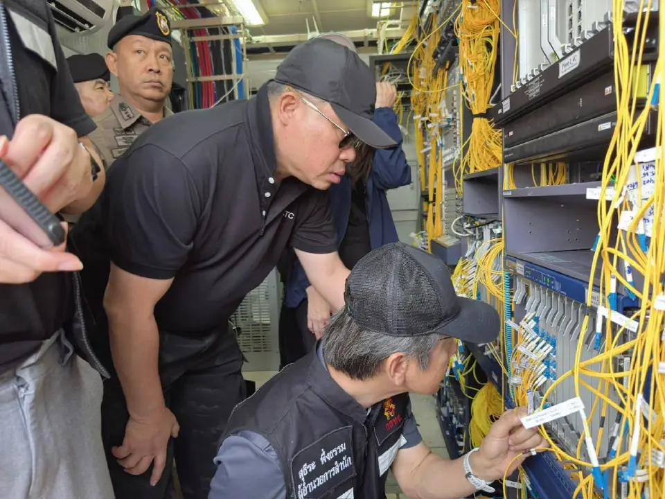 ลุยจับ ลักลอบบริการอินเทอร์เน็ตข้ามแดนไปกัมพูชา เครือข่ายแก๊งคอลเซ็นเตอร์