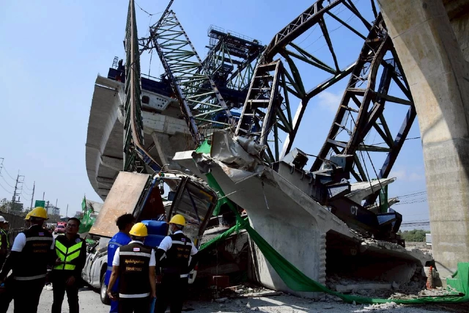 ‘พิพัฒน์’ สแกน 14 สัญญา ‘อิตาเลียนไทย’ สั่งเบรกก่อสร้าง 15 วัน