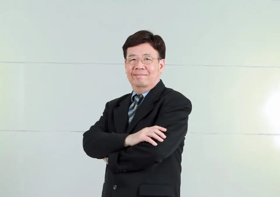 รศ.ดร.สมภพ มานะรังสรรค์ อธิการบดีสถาบันการจัดการปัญญาภิวัฒน์ (PIM)