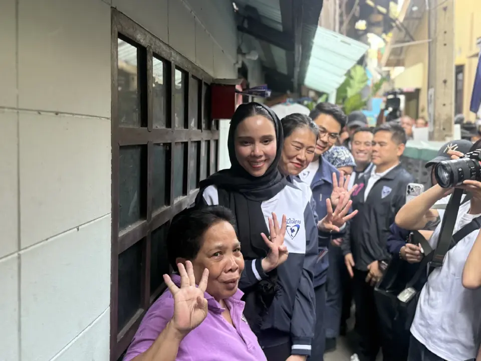 'ซาบีดา' ร่วมดรีมทีมภูมิใจไทยลุยหาเสียงมุสลิม กทม. ขอโอกาสทำฮัจญ์ถูกลง คุณภาพไม่ลด