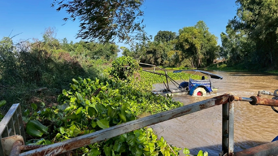 ‘ชลประทาน’ เริ่มปีใหม่ ความห่วงใยเหมือนเดิม ระดมเครื่องสูบน้ำ–กำจัดผักตบฯ อุ้มเกษตรกรฝ่าฤดูแล้ง