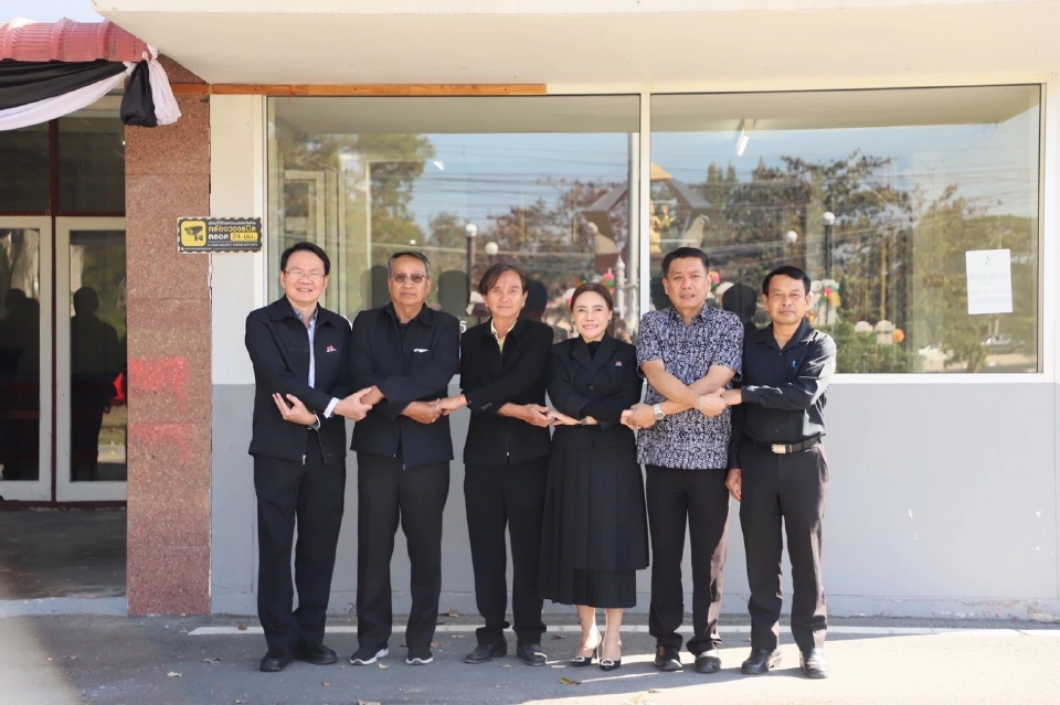 ม็อบโคนมถอย หลังบิ๊ก อ.ส.ค. ประกาศรับซื้อน้ำนม 40 ตัน ทำปุ๋ยแทนเททิ้ง