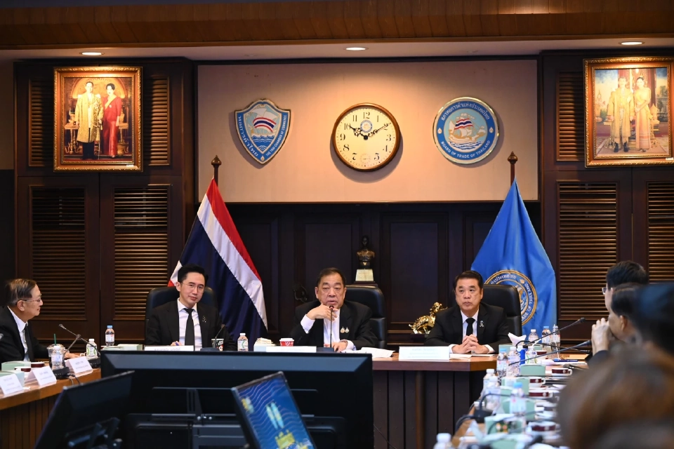 หอการค้า ถกเพื่อไทย ชงพิมพ์เขียวฟื้นศก. เตือนหลังเลือกตั้งความเสี่ยงเพียบ