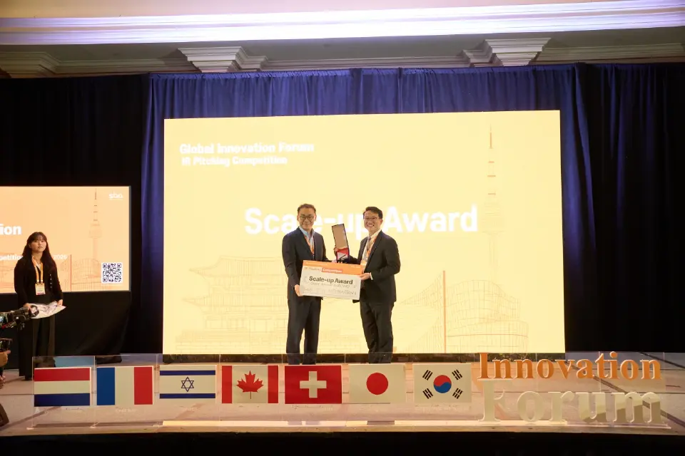 ดร.หวง (Dr. Huang)