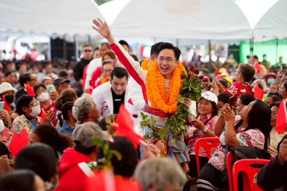 เจาะแพ็กเกจ 'นโยบายเพื่อไทย' คนไทยไร้จน-แจก 3,000/เดือน ดันคนละครึ่งโปรแมกซ์